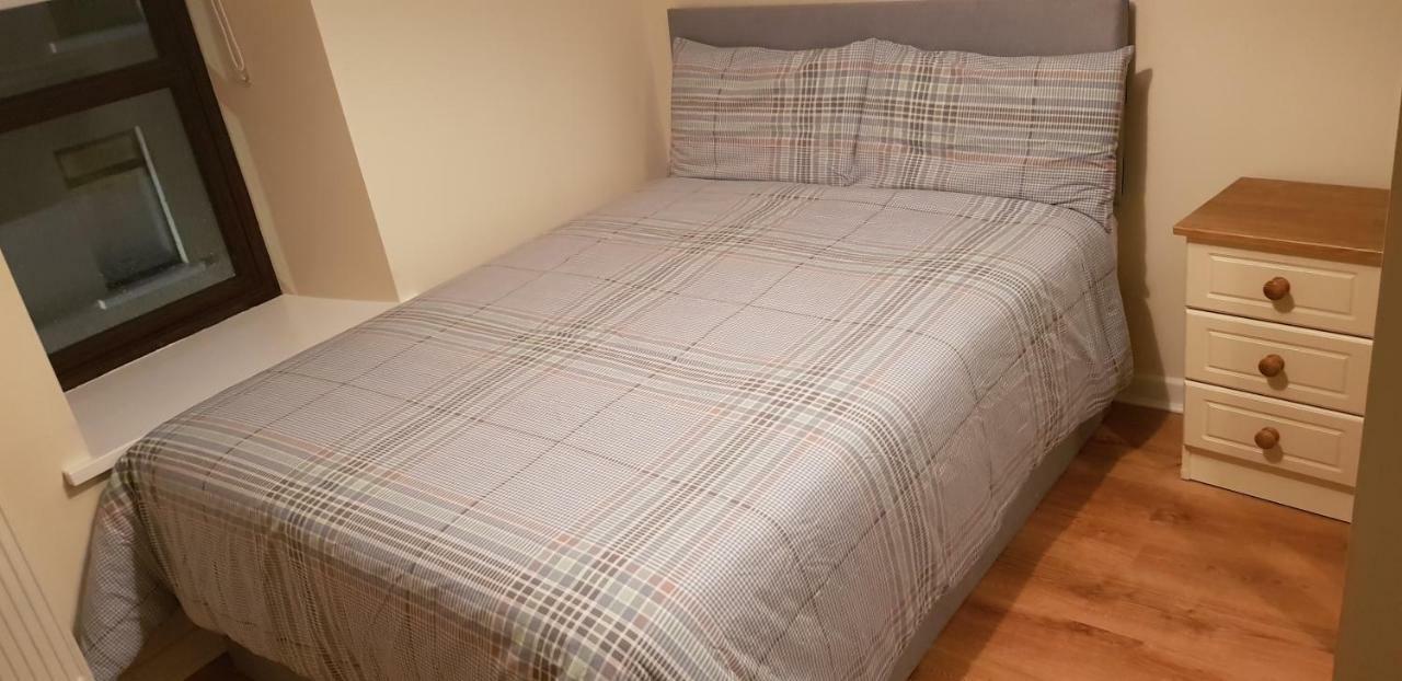 3 Bedroom Newly Furnished Cork City Exterior photo